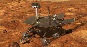 Vue globale d’un rover MER sur Mars.